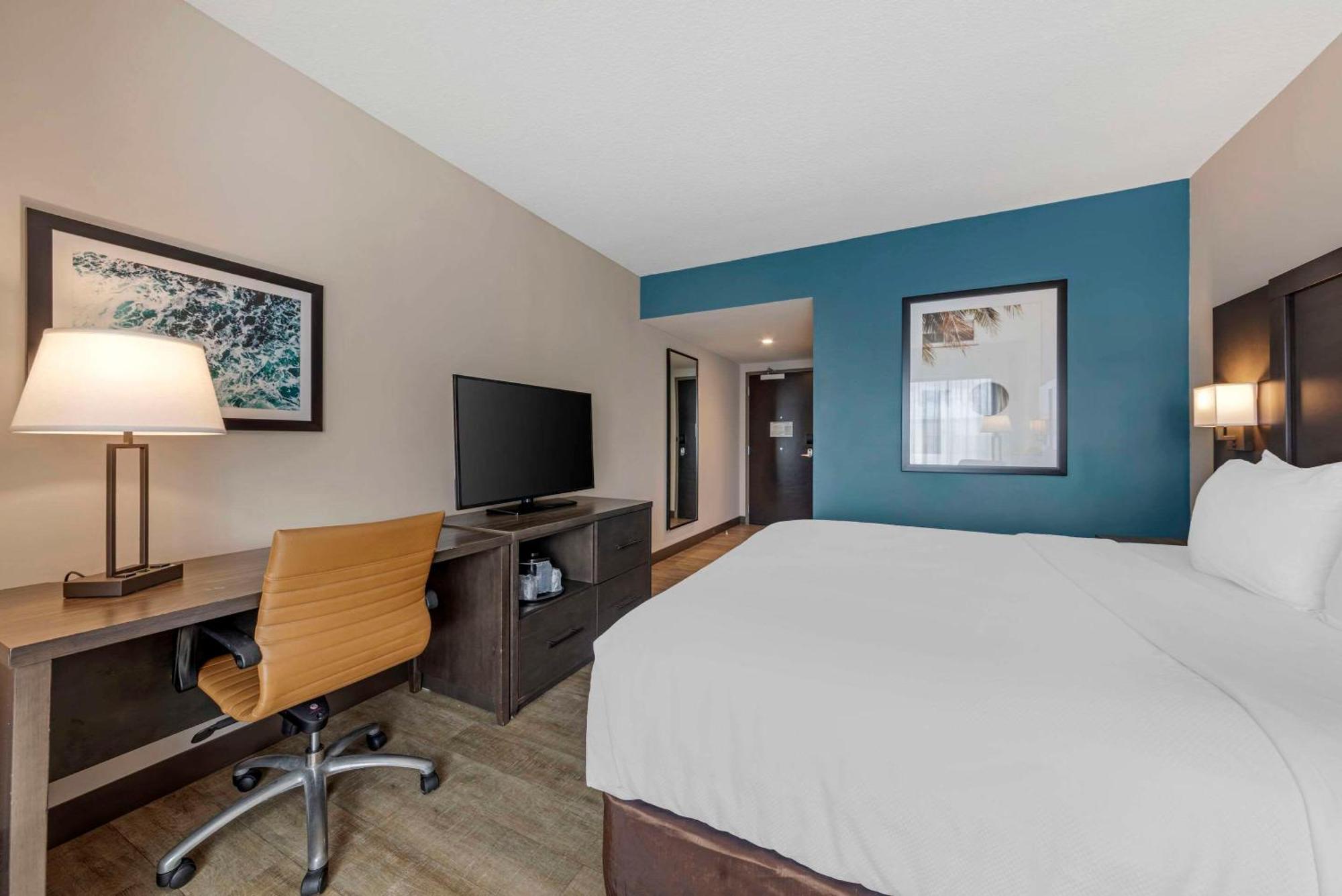 Comfort Inn & Suites Miami International Airport Miami Springs Exterior photo